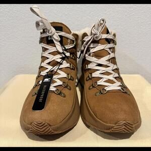 New Sorel Out N About III Conquest Waterproof Suede Boots Women's Size 10